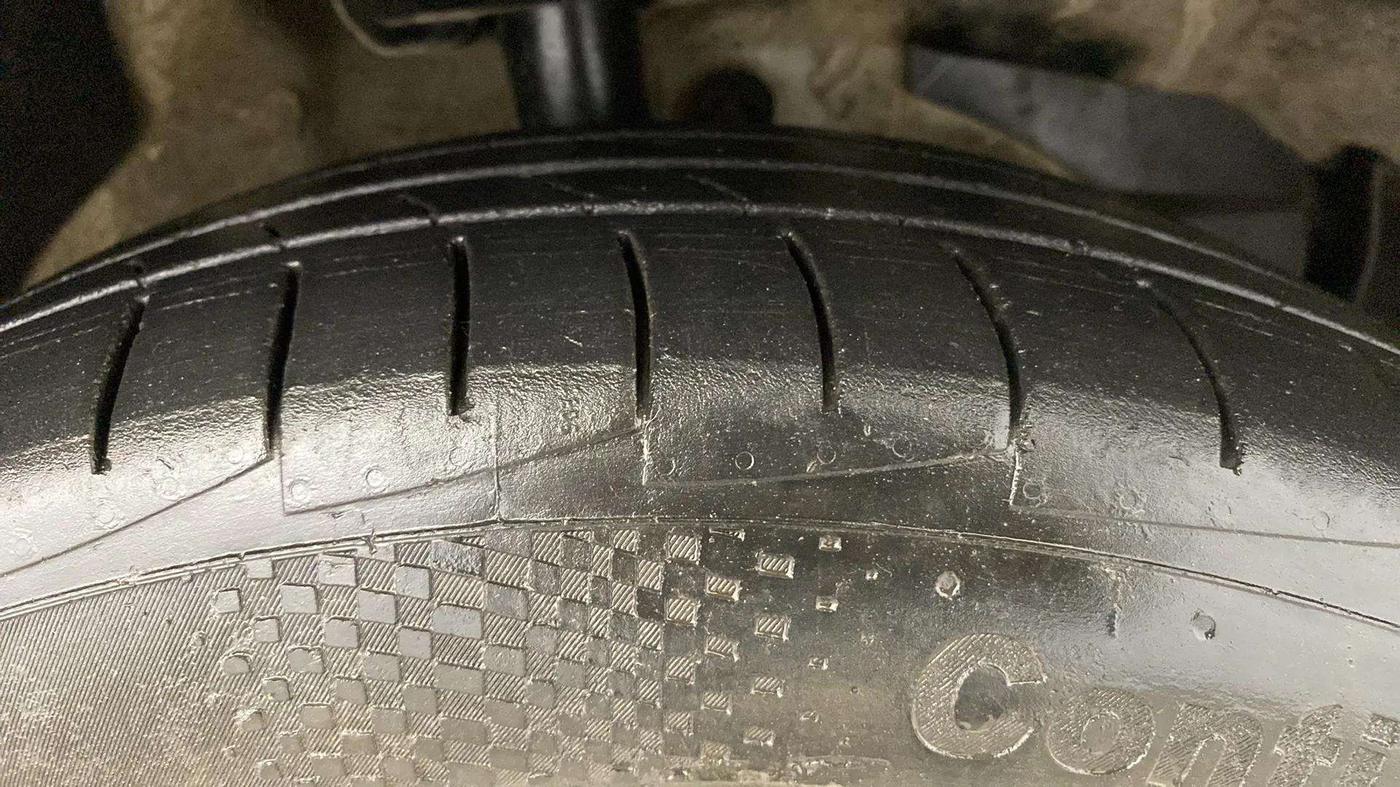 2021 MG HECTOR SUPER HYBRID 1.5 PETROL, Petrol, Manual, 31,943 km, Right Front Tyre Tread