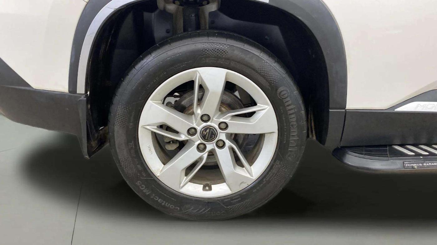 2021 MG HECTOR SUPER HYBRID 1.5 PETROL, Petrol, Manual, 31,943 km, Right Rear Wheel