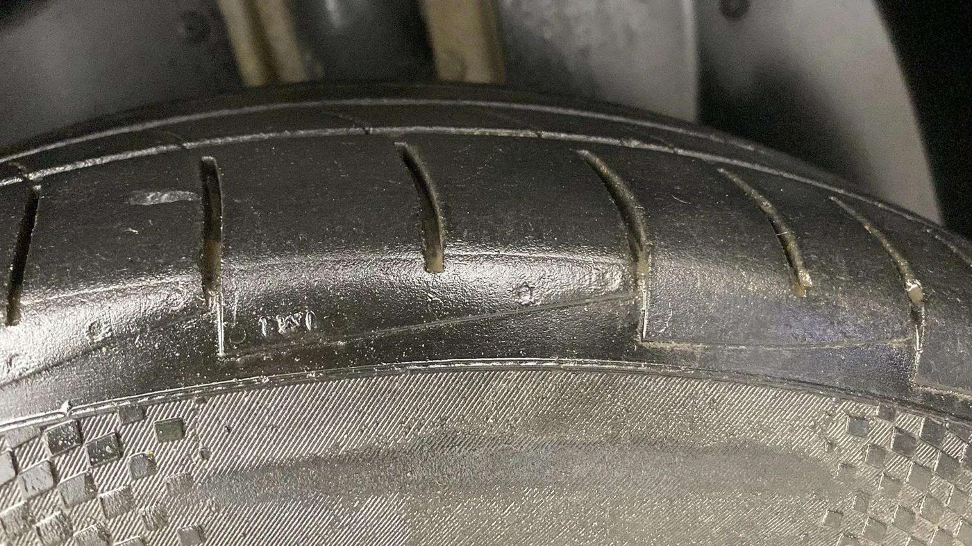2021 MG HECTOR SUPER HYBRID 1.5 PETROL, Petrol, Manual, 31,943 km, Left Rear Tyre Tread