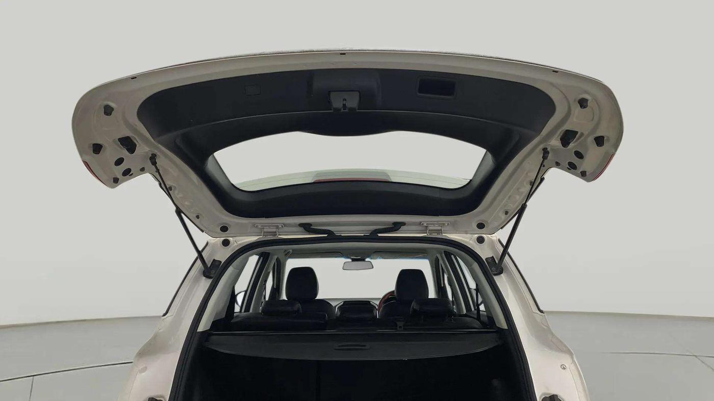 2021 MG HECTOR SUPER HYBRID 1.5 PETROL, Petrol, Manual, 31,943 km, Boot Door Open
