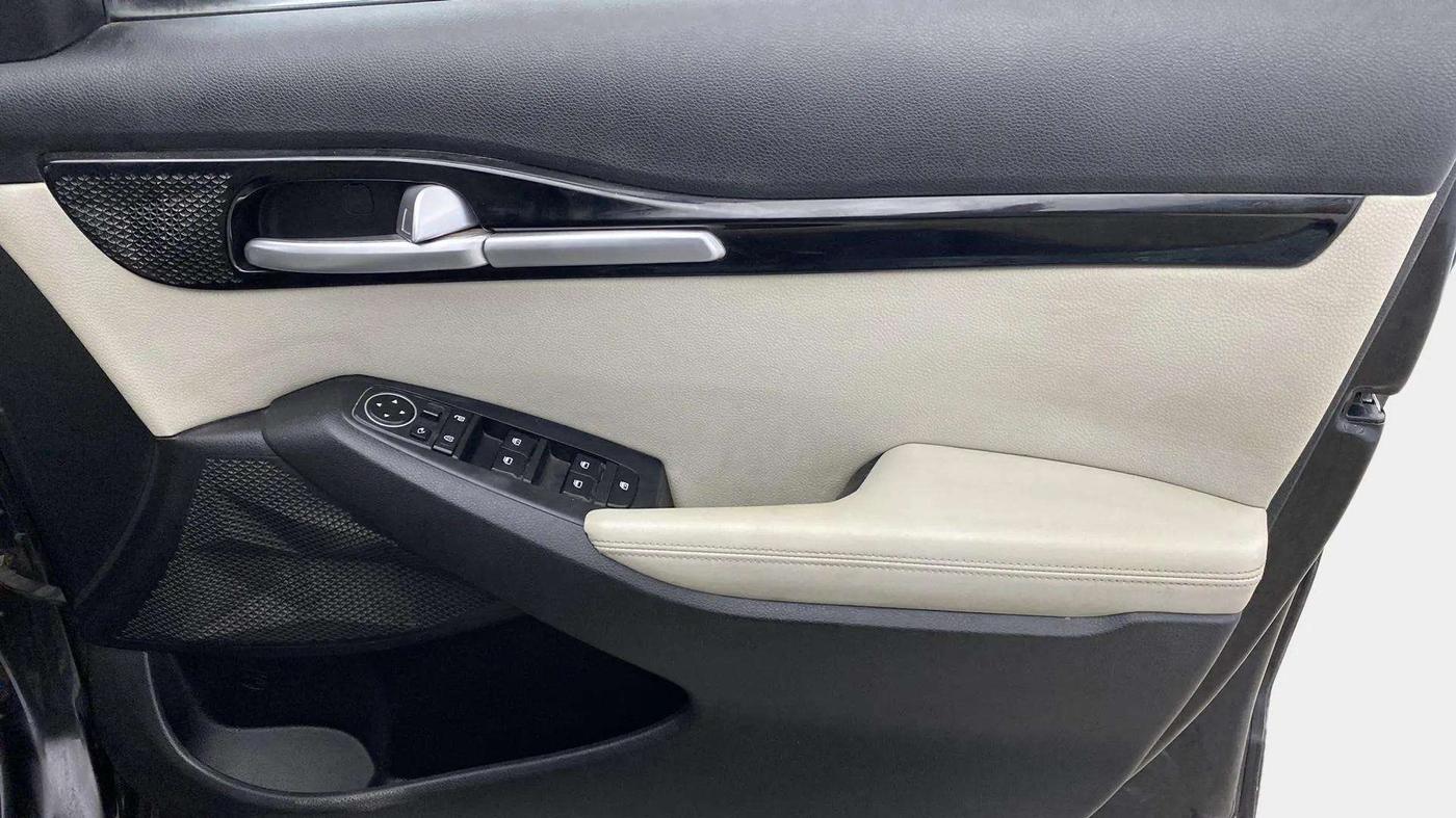 2020 KIA SELTOS HTX 1.5 PETROL, Petrol, Manual, 37,086 km, Driver Side Door Panels Control