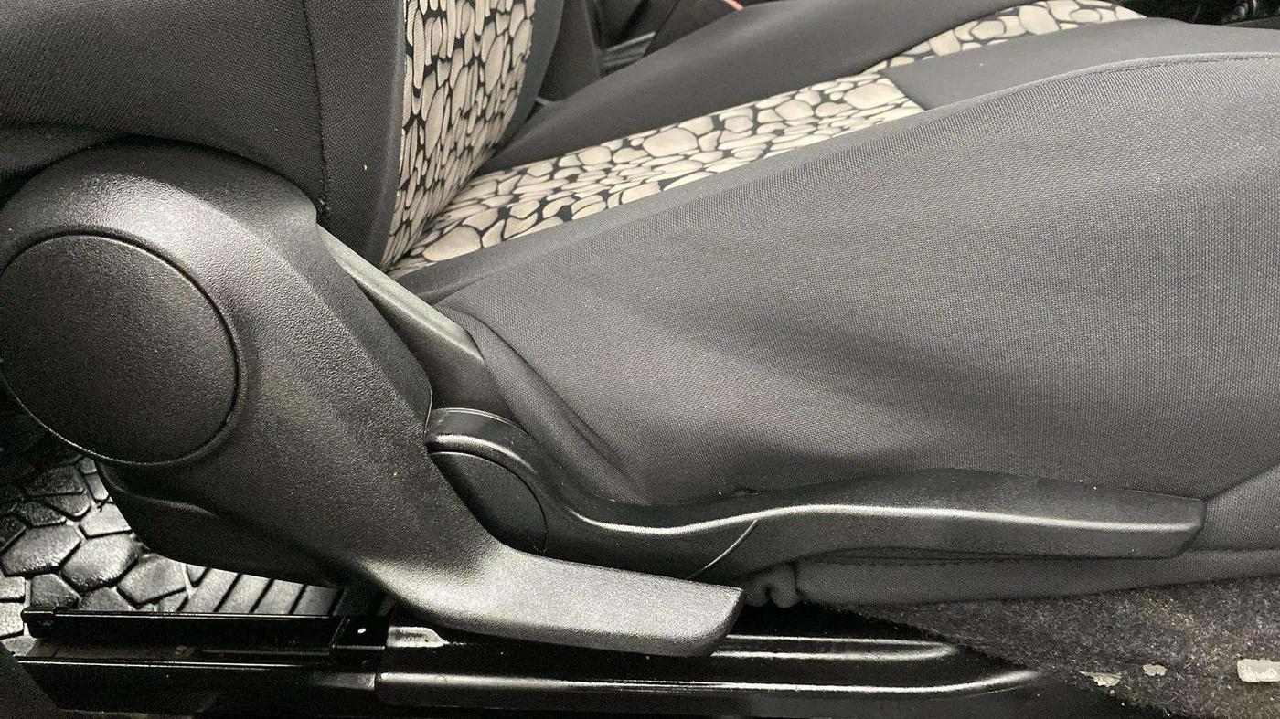 2023 Maruti Swift VXI, Petrol, Manual, 70,372 km, Driver Side Adjustment Panel