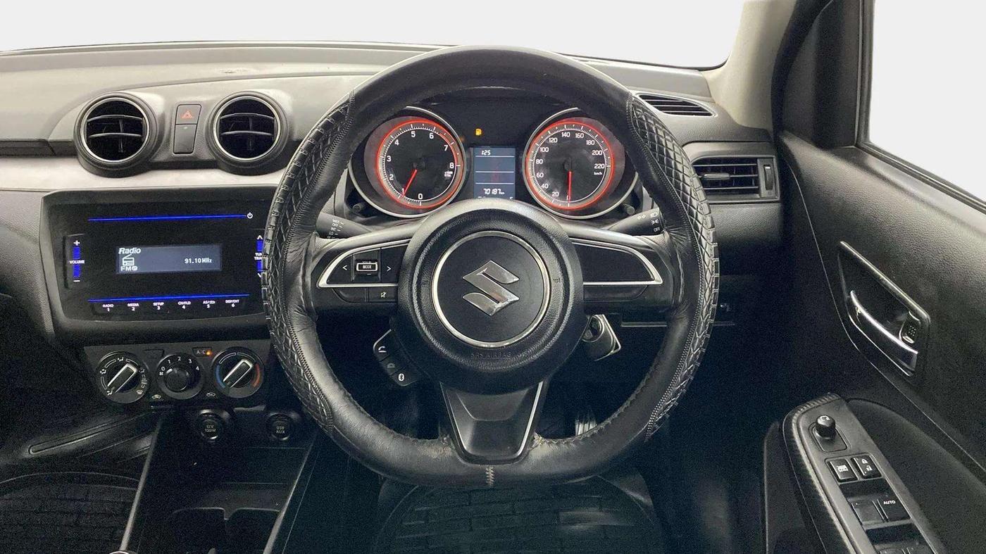 2023 Maruti Swift VXI, Petrol, Manual, 70,372 km, Steering Wheel Close Up