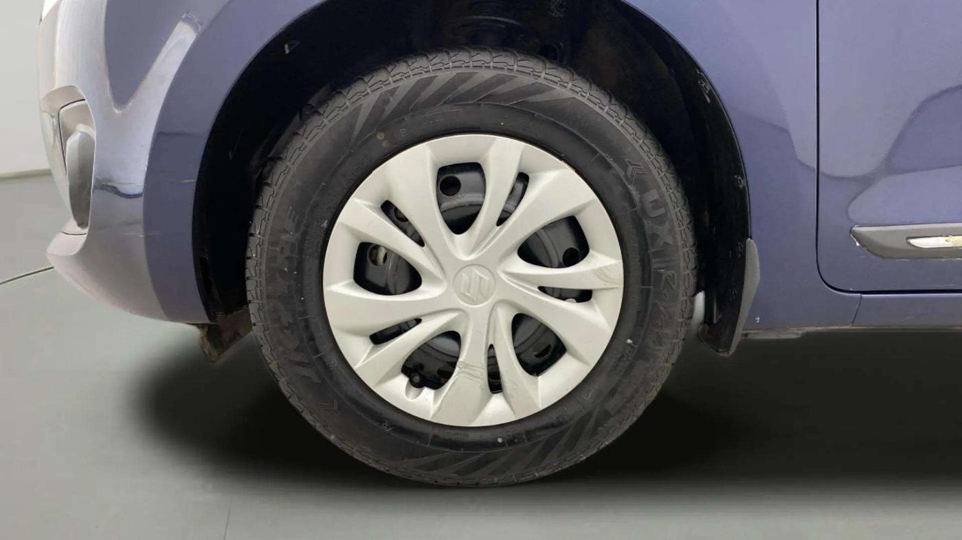 2023 Maruti Swift VXI, Petrol, Manual, 70,372 km, Left Front Wheel