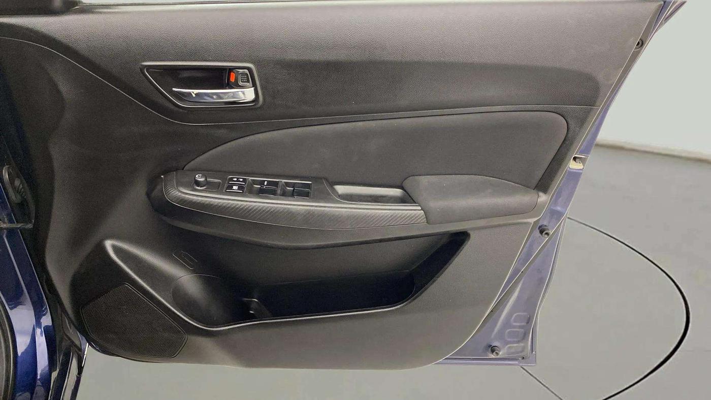 2023 Maruti Swift VXI, Petrol, Manual, 70,372 km, Driver Side Door Panels Control