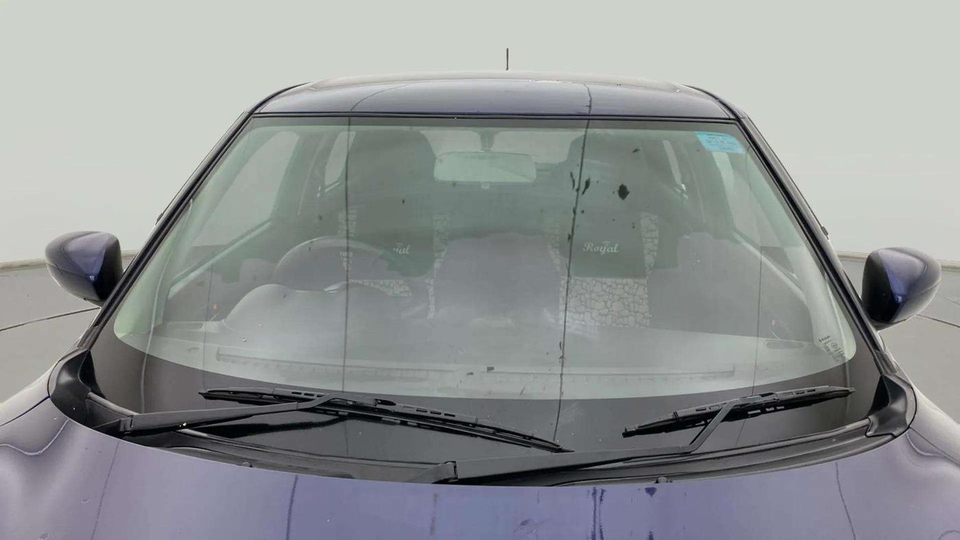 2023 Maruti Swift VXI, Petrol, Manual, 70,372 km, Front Windshield