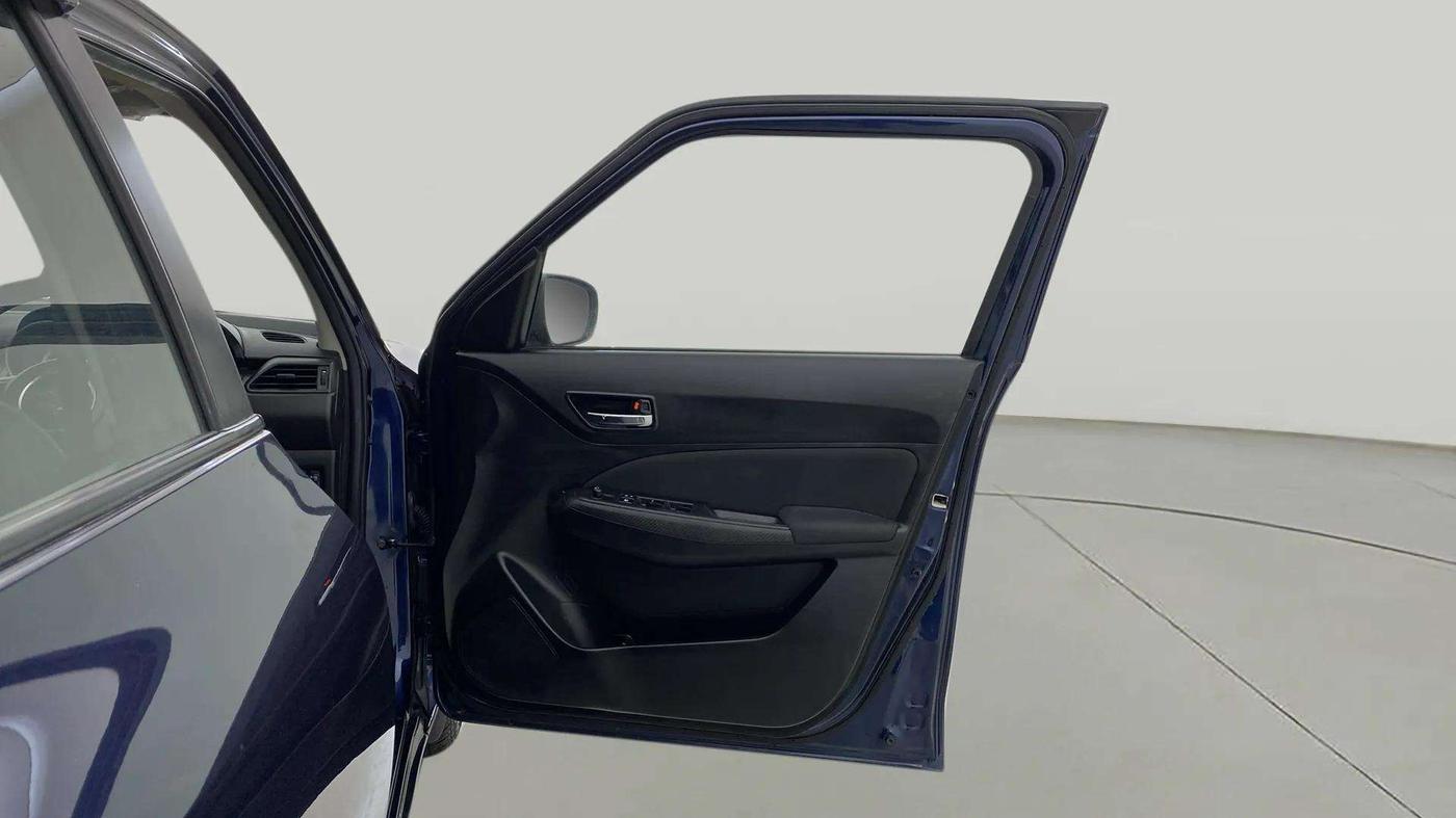 2023 Maruti Swift VXI, Petrol, Manual, 70,372 km, RHS Front Door