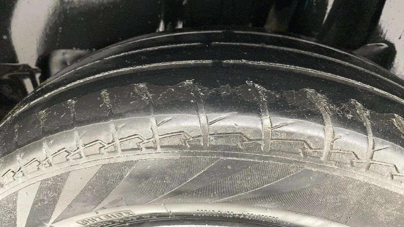 2023 Maruti Swift VXI, Petrol, Manual, 70,372 km, Left Rear Tyre Tread