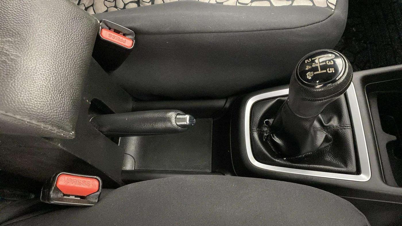 2023 Maruti Swift VXI, Petrol, Manual, 70,372 km, Gear Lever