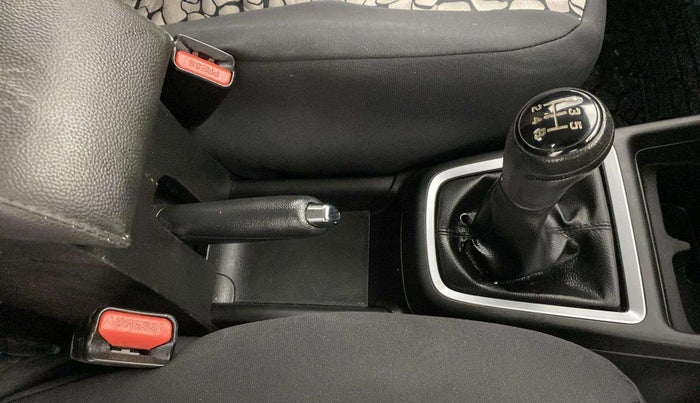 2023 Maruti Swift VXI, Petrol, Manual, 70,143 km, Gear Lever