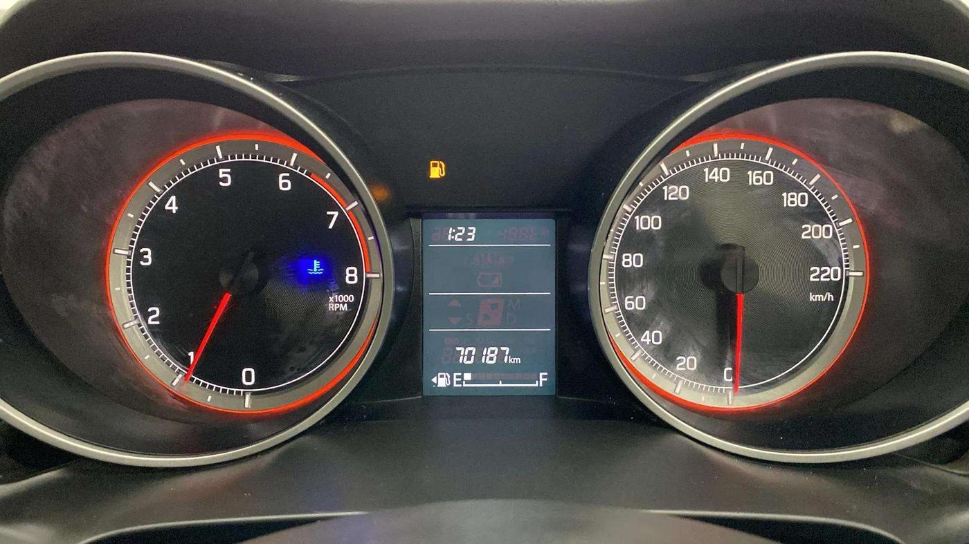 2023 Maruti Swift VXI, Petrol, Manual, 70,372 km, Odometer Image