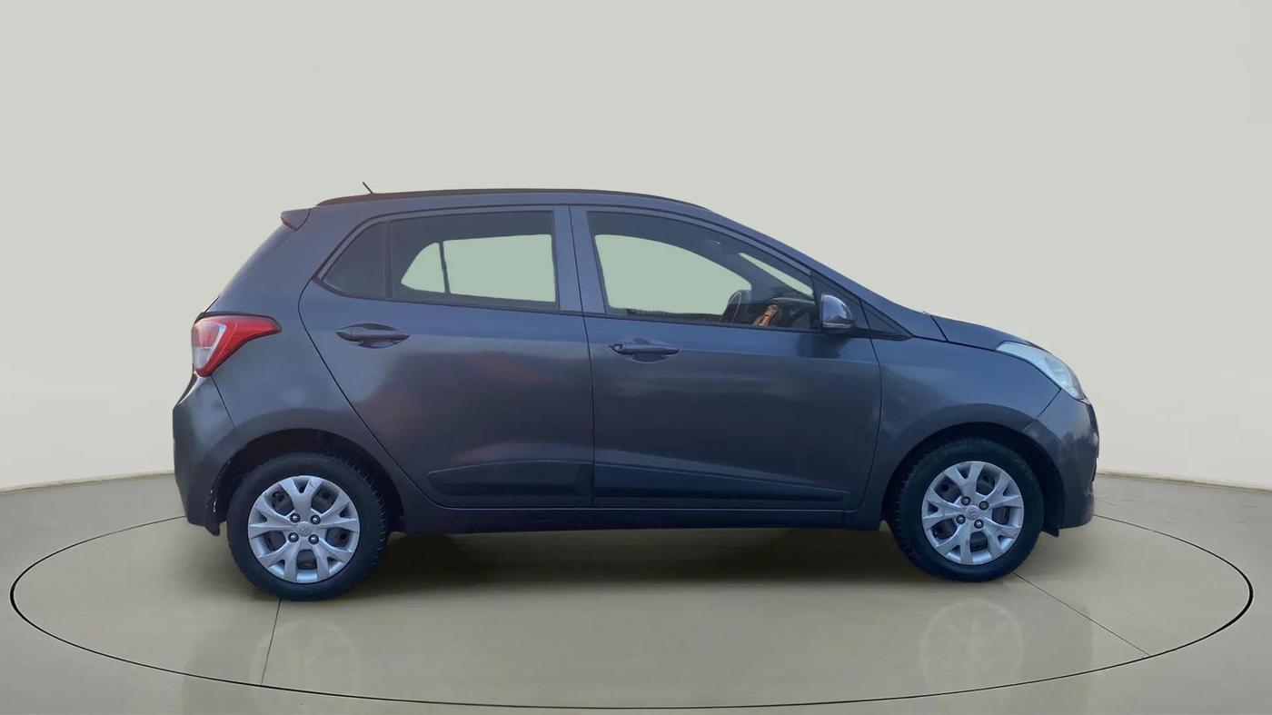 2016 Hyundai Grand i10 SPORTZ 1.2 KAPPA VTVT, Petrol, Manual, 62,591 km, Right Side View