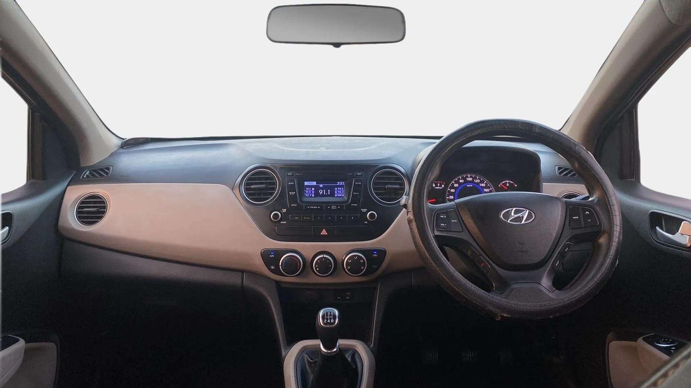2016 Hyundai Grand i10 SPORTZ 1.2 KAPPA VTVT, Petrol, Manual, 62,591 km, Dashboard