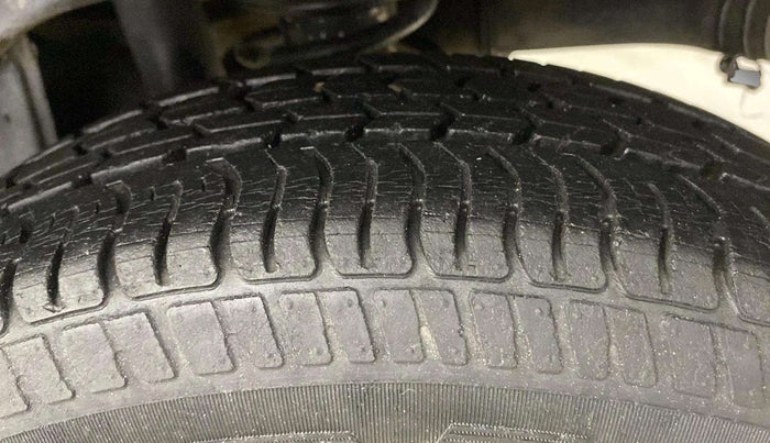 2018 Maruti Alto K10 LXI, Petrol, Manual, 42,851 km, Left Rear Tyre Tread