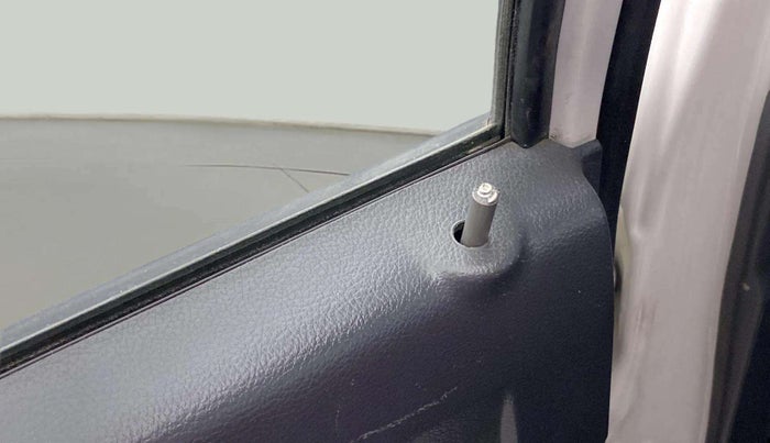 2018 Maruti Alto K10 LXI, Petrol, Manual, 42,851 km, Lock system - Door lock knob has minor damage