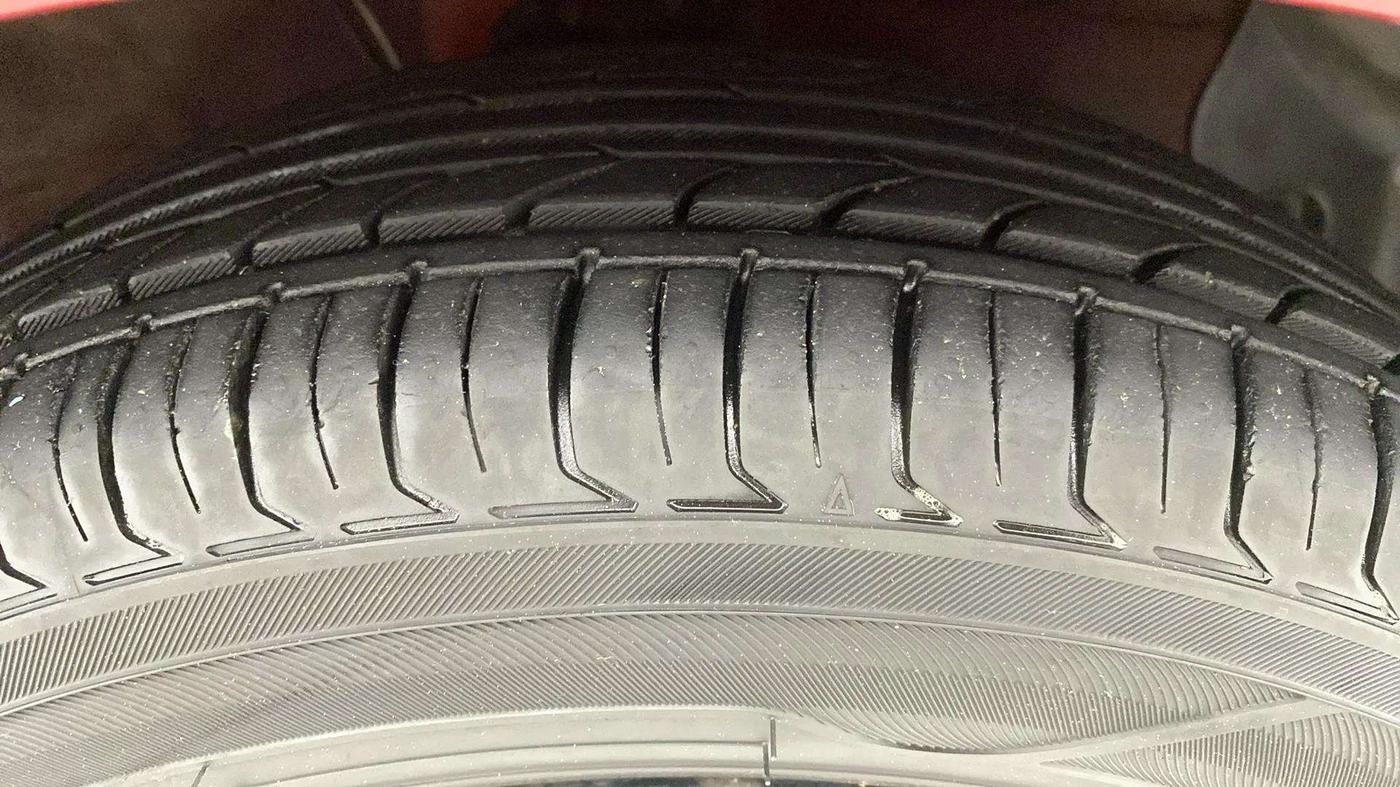 2019 Hyundai NEW SANTRO SPORTZ AMT, CNG, Automatic, 53,874 km, Right Front Tyre Tread