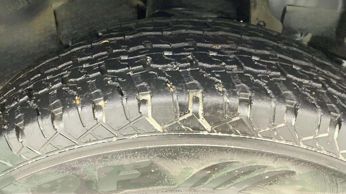 2021 Mahindra Thar LX HT PETROL 4WD MT, Petrol, Manual, 30,879 km, Right Front Tyre Tread