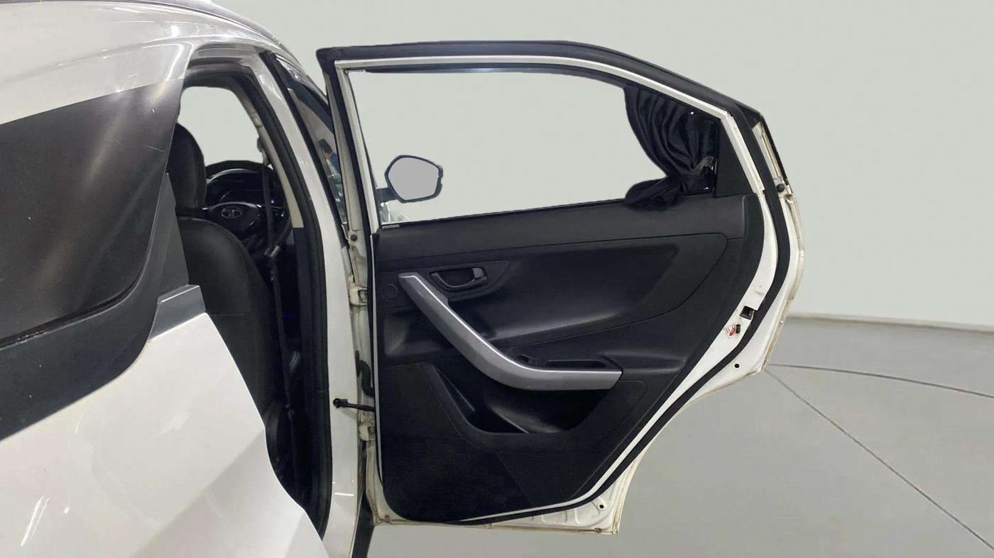 2021 Tata NEXON XM SUNROOF PETROL, Petrol, Manual, 26,863 km, RHS Rear Door