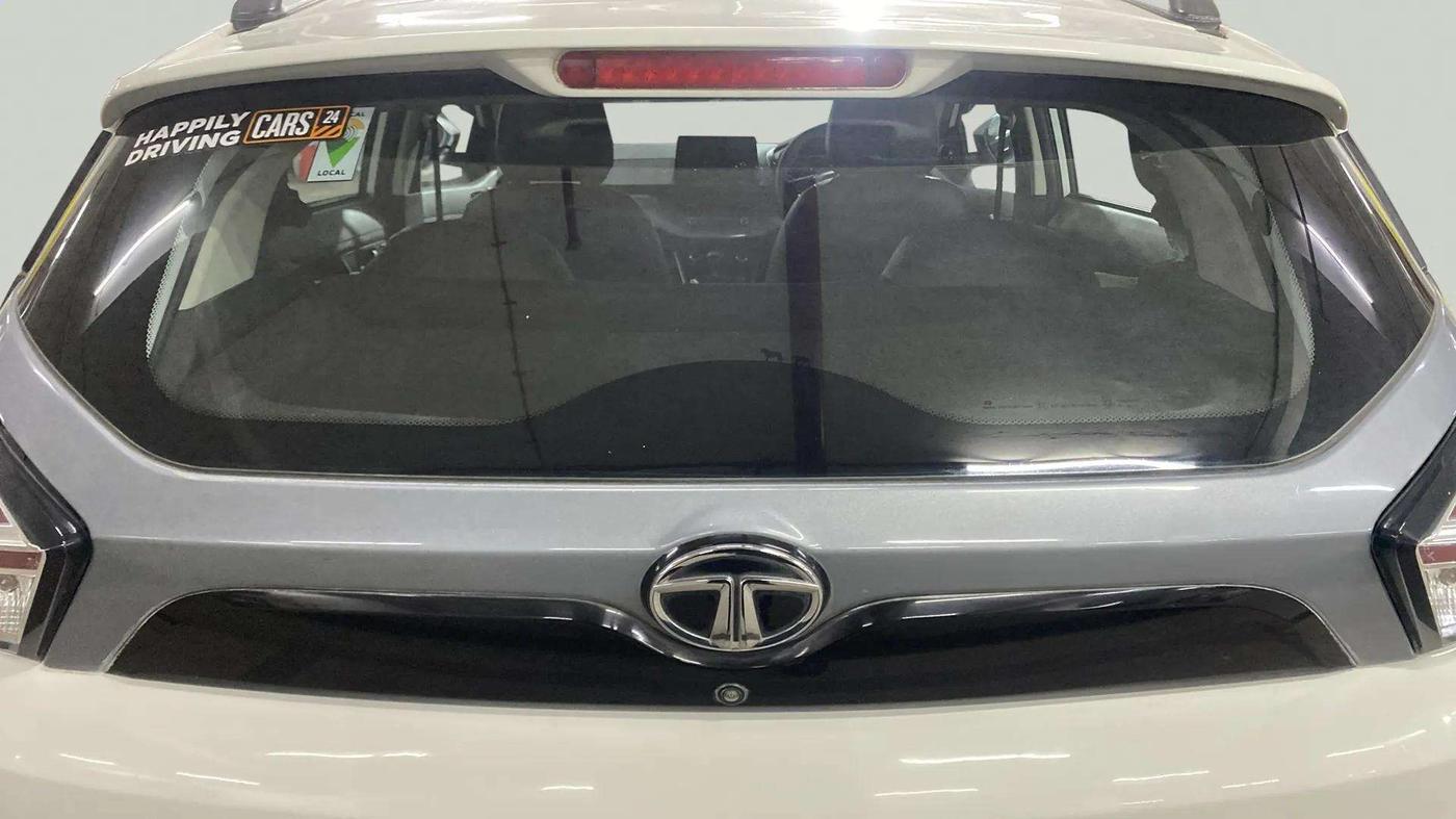 2021 Tata NEXON XM SUNROOF PETROL, Petrol, Manual, 26,863 km, Rear Windshield