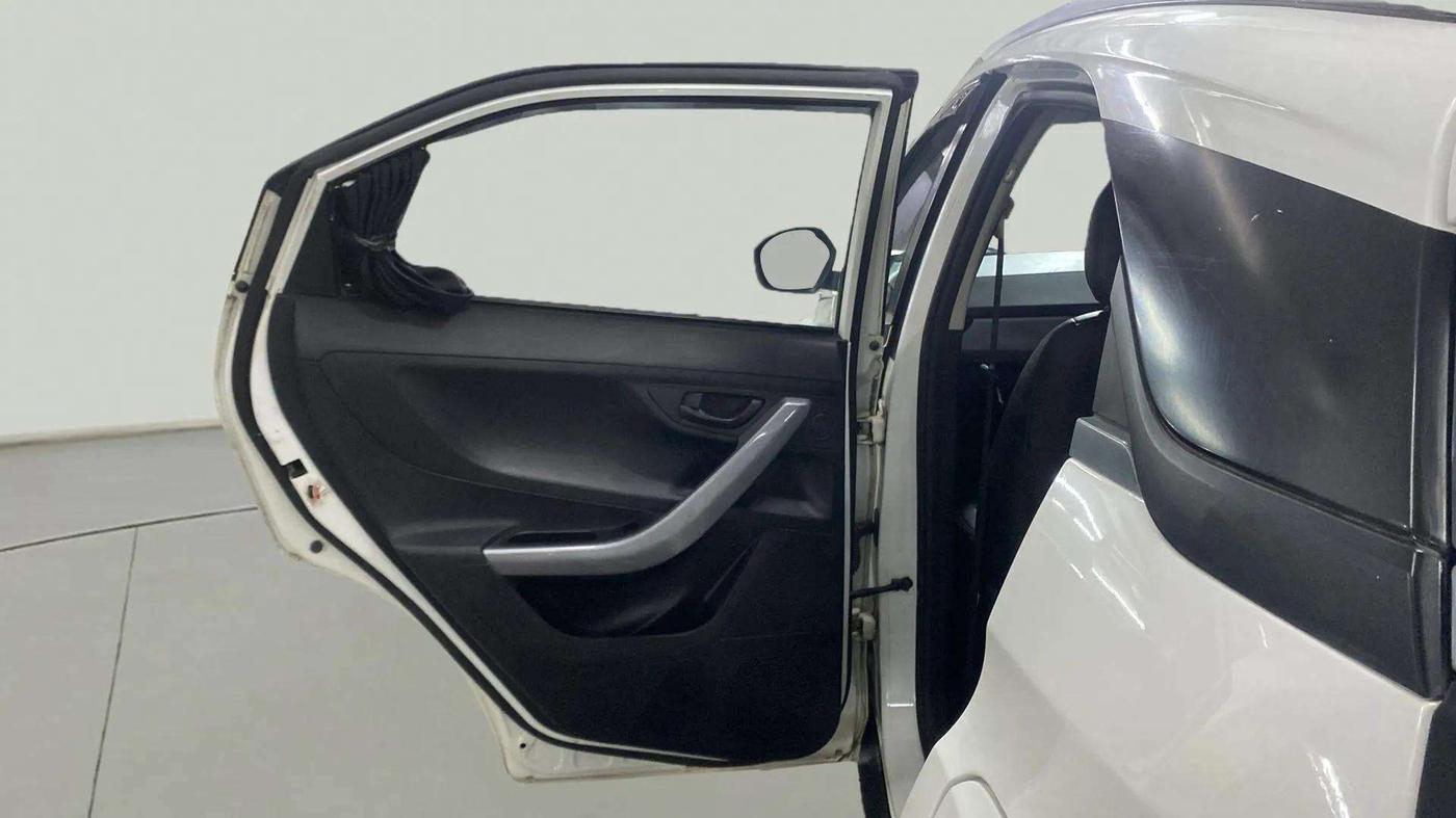 2021 Tata NEXON XM SUNROOF PETROL, Petrol, Manual, 26,863 km, LHS Rear Door