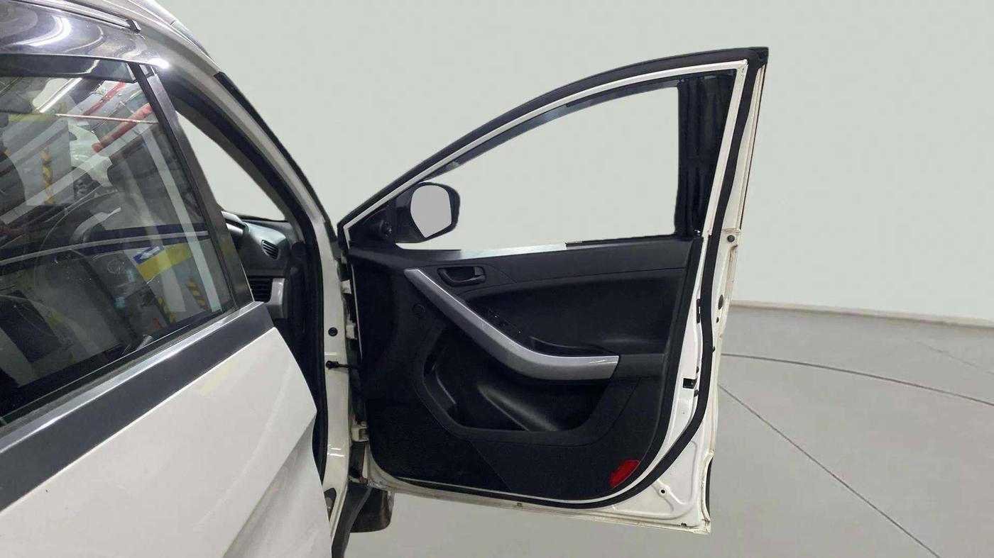 2021 Tata NEXON XM SUNROOF PETROL, Petrol, Manual, 26,863 km, RHS Front Door