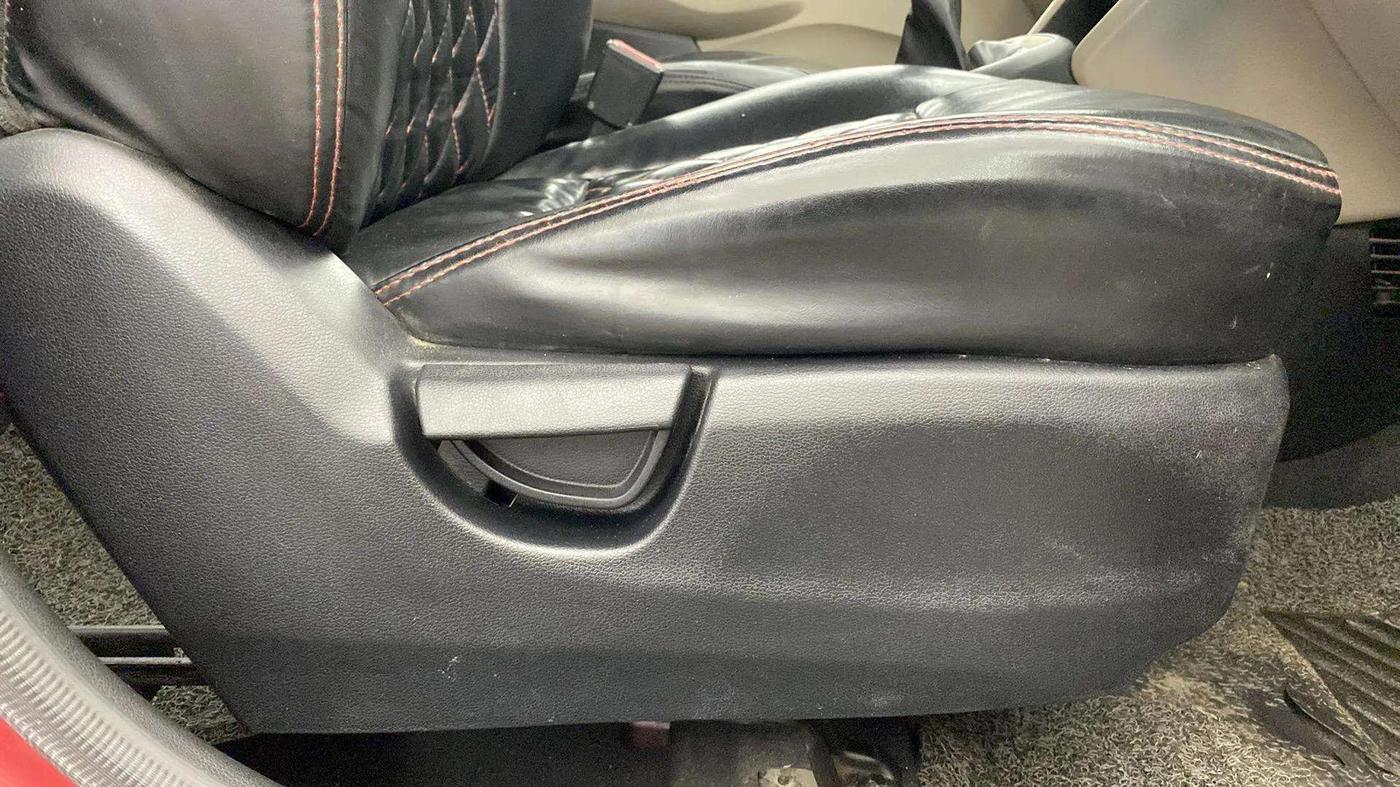 2019 Hyundai NEW SANTRO SPORTZ MT, Petrol, Manual, 97,326 km, Driver Side Adjustment Panel