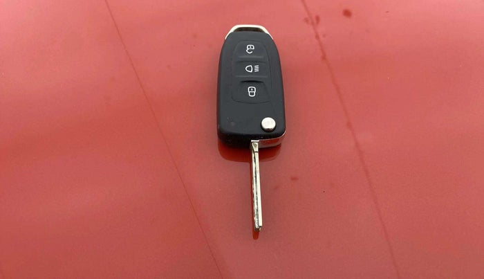 2020 Tata Tiago XT PETROL, Petrol, Manual, 24,342 km, Key Close Up