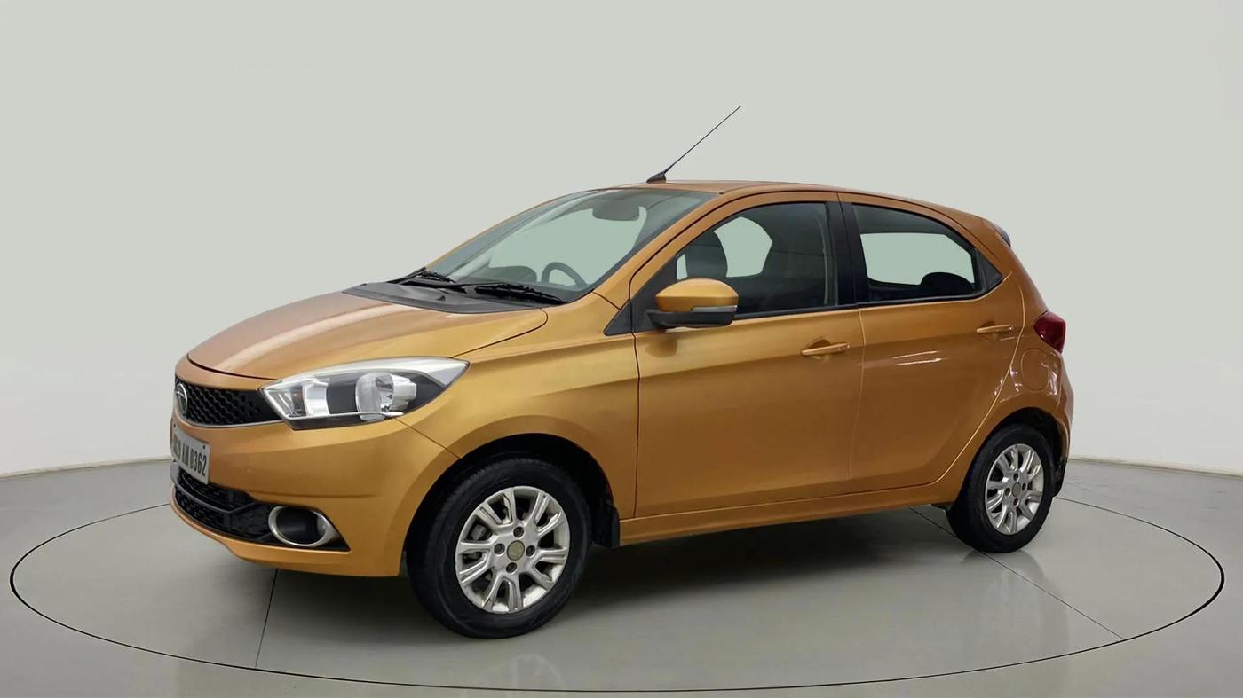 2016 Tata Tiago XZ PETROL, Petrol, Manual, 24,066 km, Left Front Diagonal