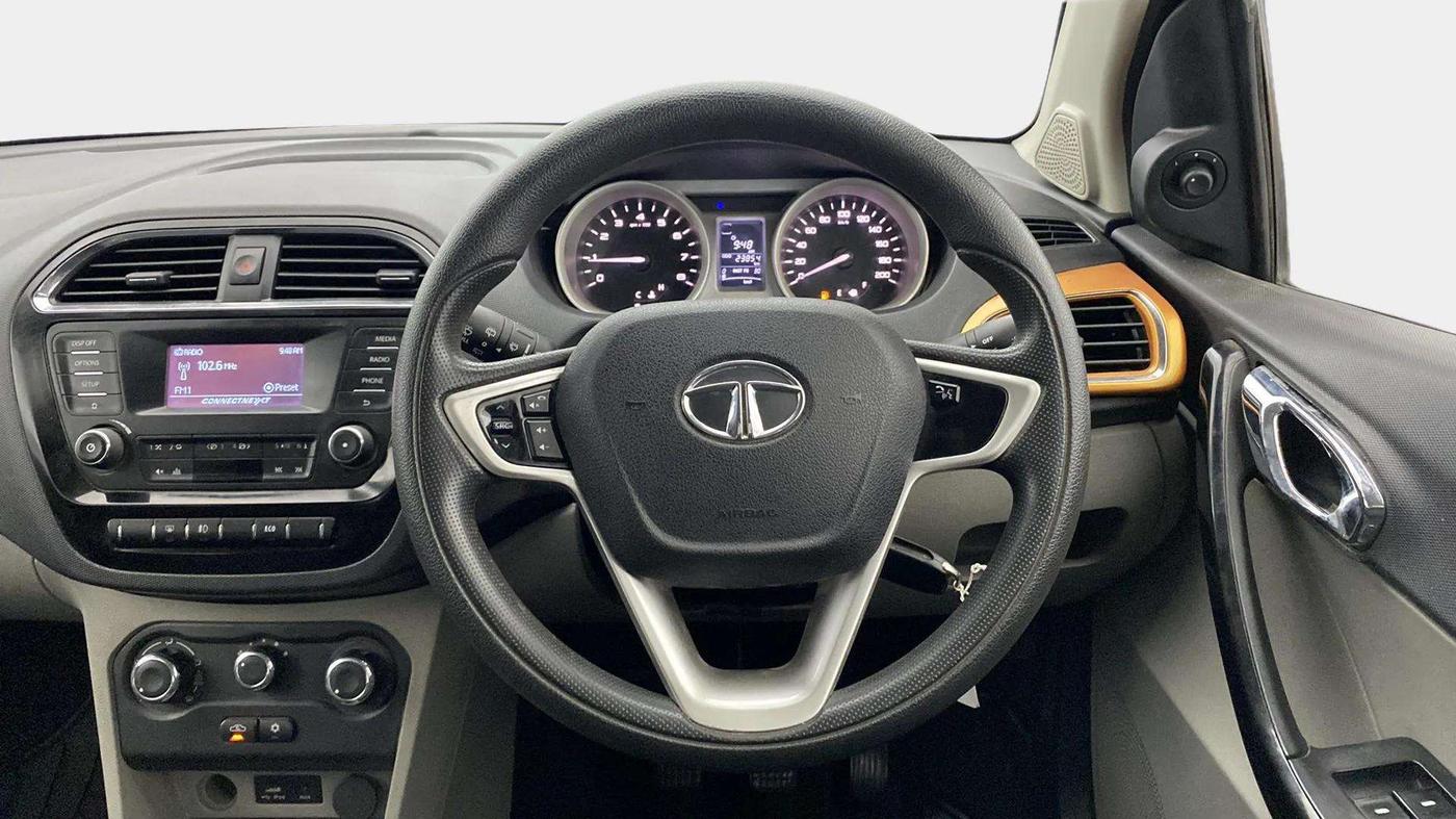 2016 Tata Tiago XZ PETROL, Petrol, Manual, 24,066 km, Steering Wheel Close Up