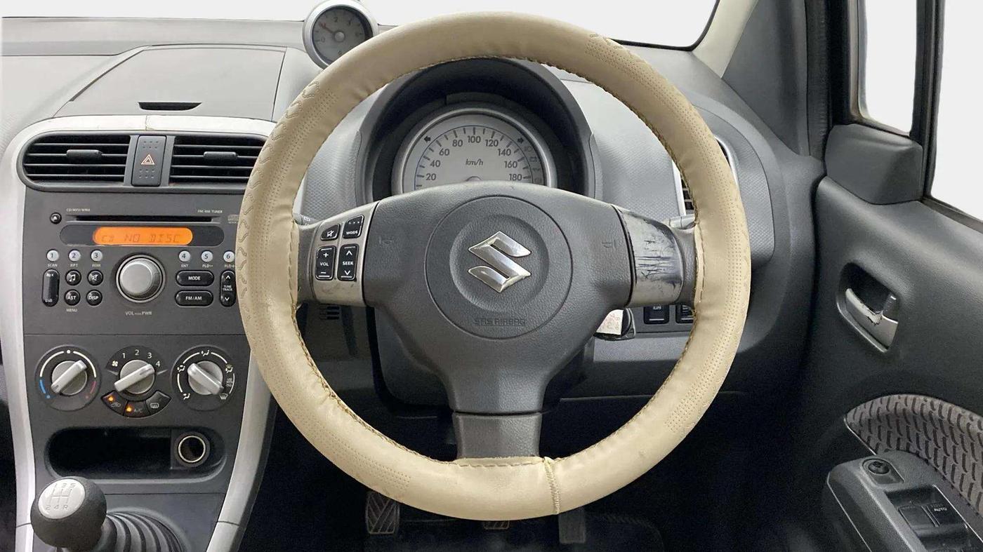 2015 Maruti Ritz ZDI, Diesel, Manual, 563 km, Steering Wheel Close Up