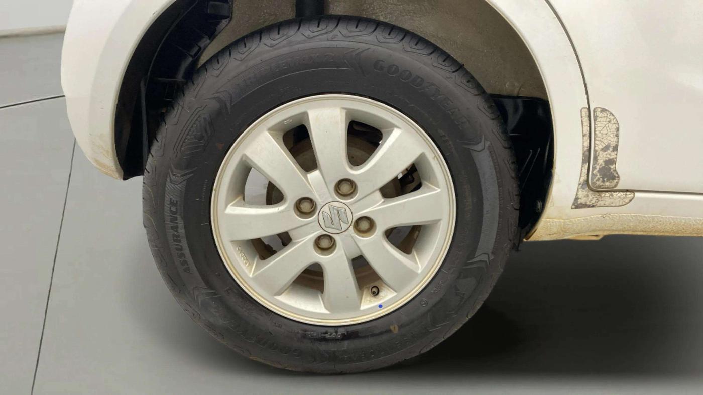 2015 Maruti Ritz ZDI, Diesel, Manual, 563 km, Right Rear Wheel
