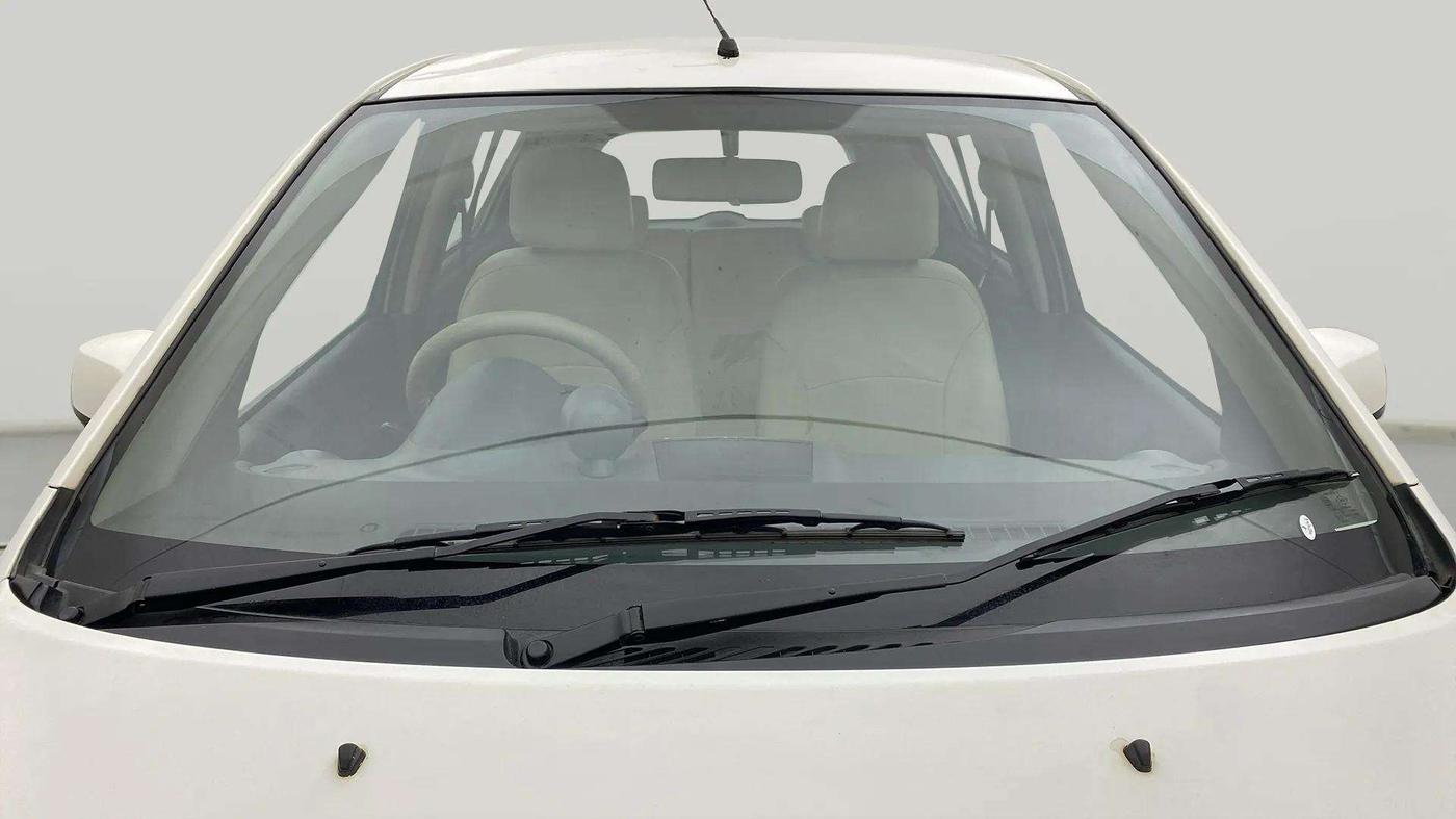 2015 Maruti Ritz ZDI, Diesel, Manual, 563 km, Front Windshield