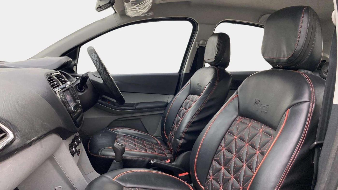 2021 Tata Tiago XT Limited Edition, Petrol, Manual, 62,403 km, Right Side Front Door Cabin