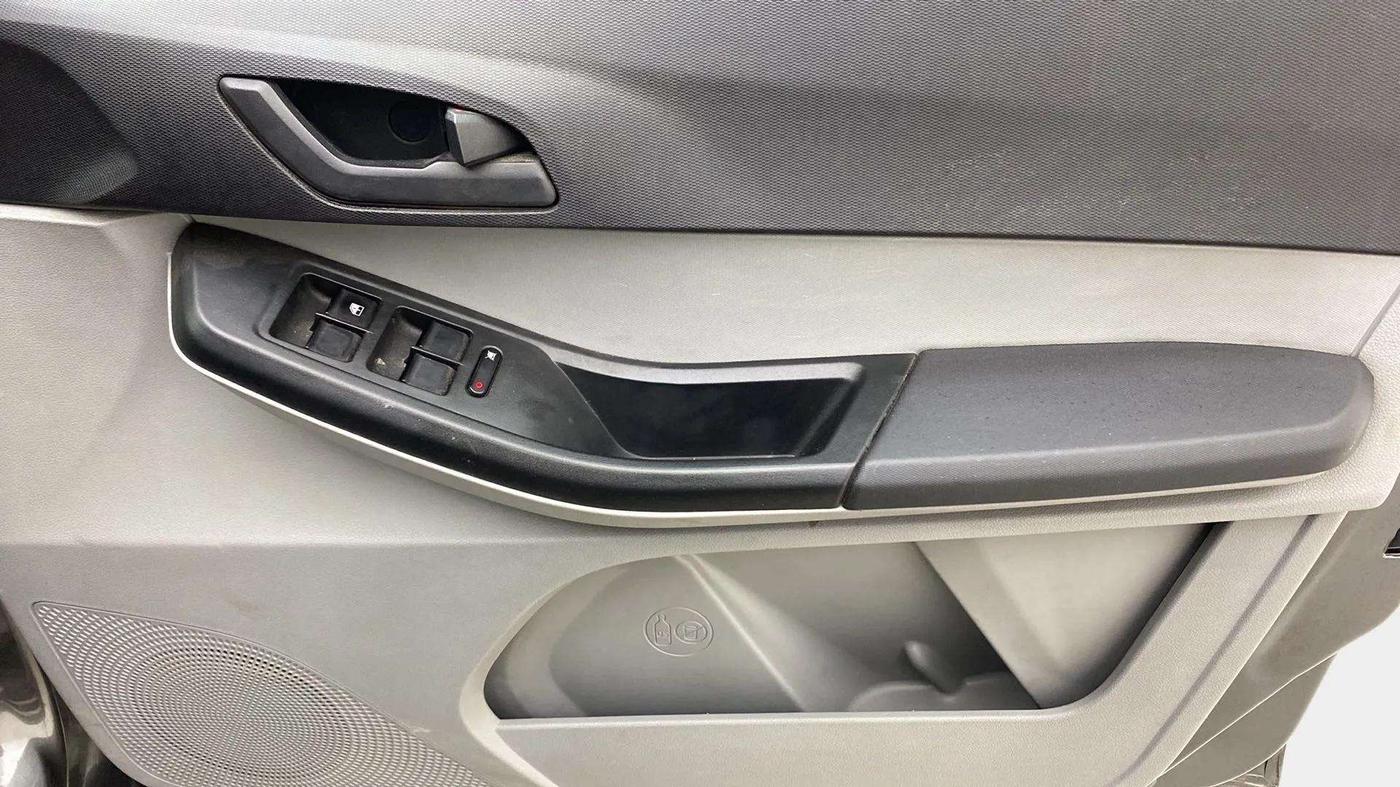 2021 Tata Tiago XT Limited Edition, Petrol, Manual, 62,403 km, Driver Side Door Panels Control
