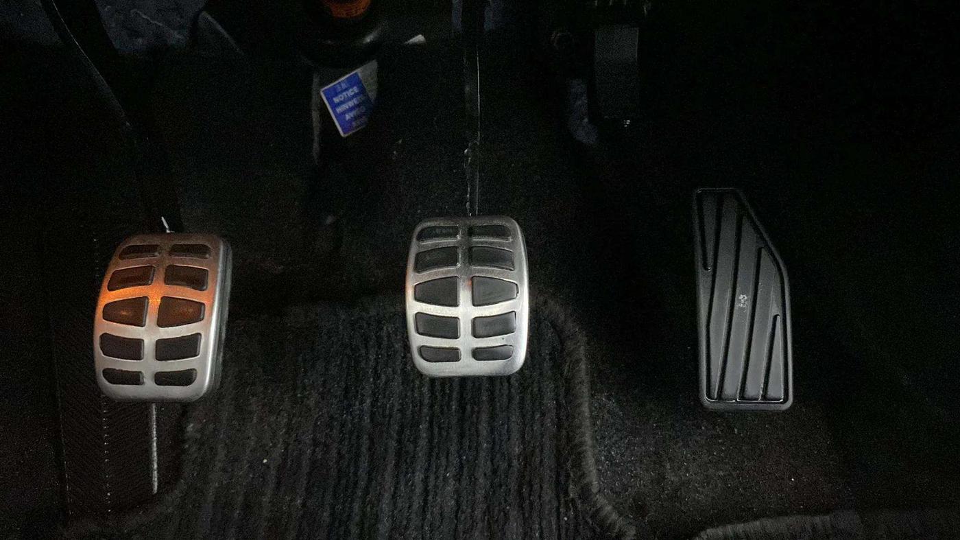 2017 Maruti Baleno ALPHA PETROL 1.2, Petrol, Manual, 60,080 km, Pedals