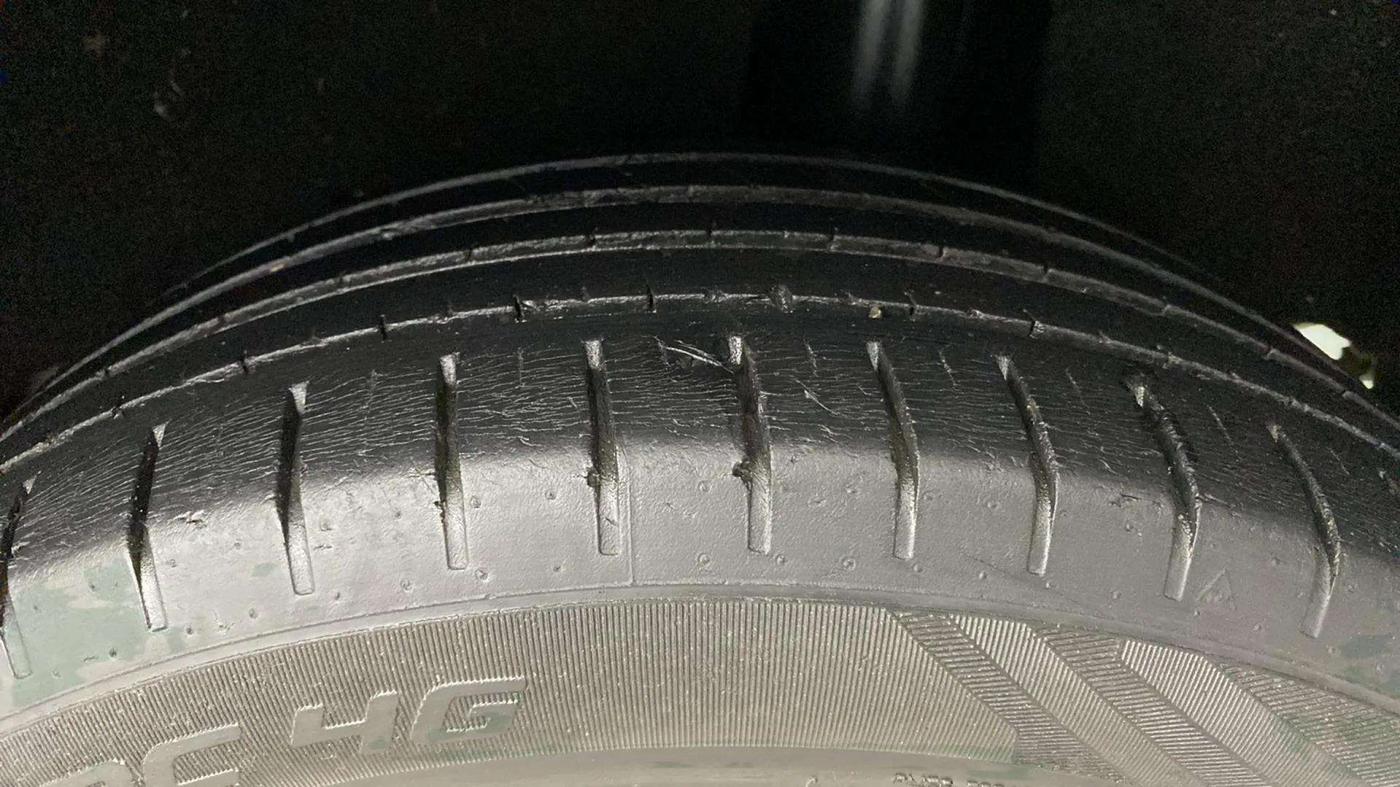 2017 Maruti Baleno ALPHA PETROL 1.2, Petrol, Manual, 60,080 km, Left Rear Tyre Tread