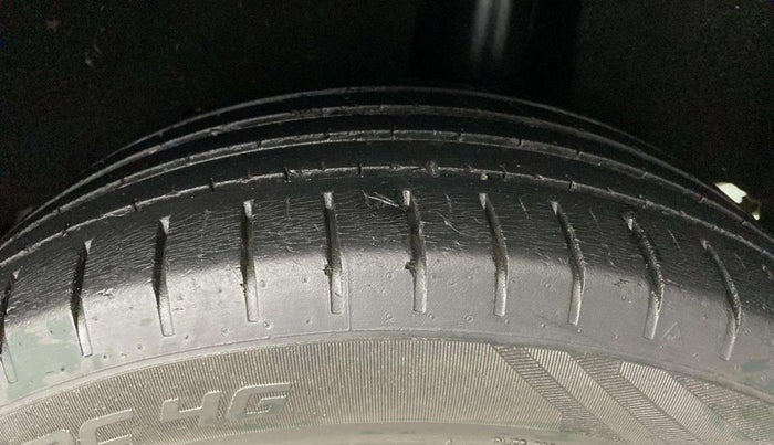 2017 Maruti Baleno ALPHA PETROL 1.2, Petrol, Manual, 60,080 km, Left Rear Tyre Tread