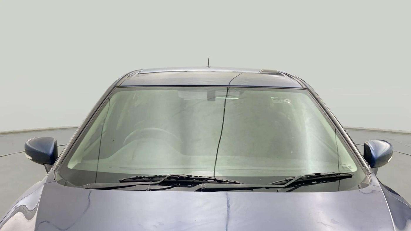 2017 Maruti Baleno ALPHA PETROL 1.2, Petrol, Manual, 60,080 km, Front Windshield
