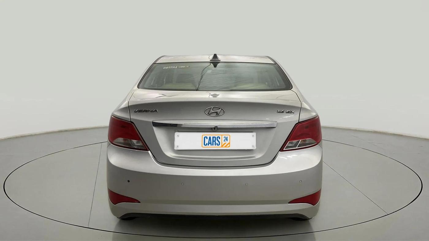 2017 Hyundai Verna 1.6 VTVT SX, Petrol, Manual, 70,029 km, Back/Rear