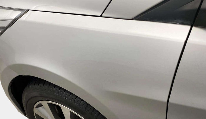 2017 Hyundai Verna 1.6 VTVT SX, Petrol, Manual, 70,029 km, Left fender - Paint has minor damage