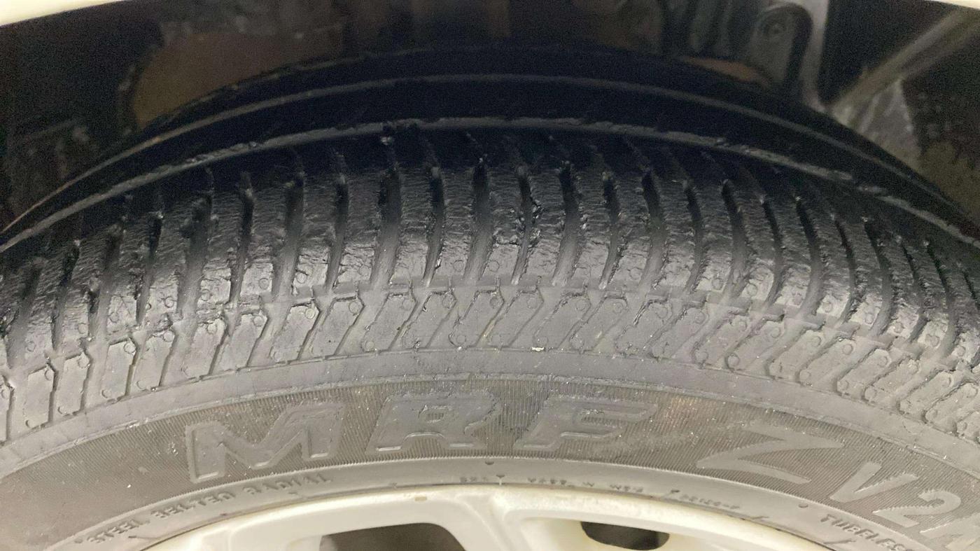 2017 Ford Ecosport TITANIUM 1.5L PETROL AT, Petrol, Automatic, 26,404 km, Right Front Tyre Tread