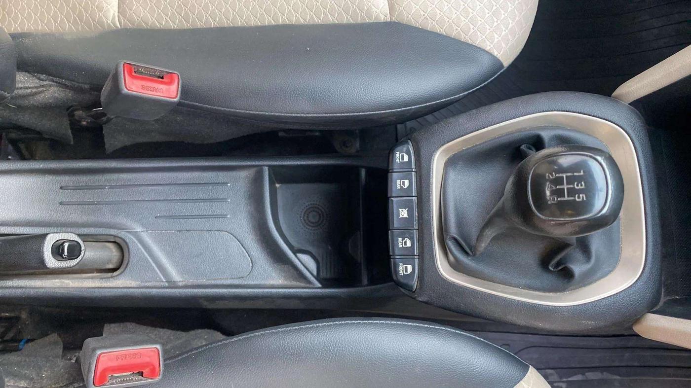 2020 Hyundai NEW SANTRO MAGNA, CNG, Manual, 56,542 km, Gear Lever