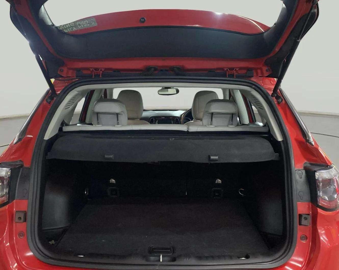 2019 Jeep Compass LIMITED 1.4 PETROL AT, Petrol, Automatic, 18,297 km, Boot Inside