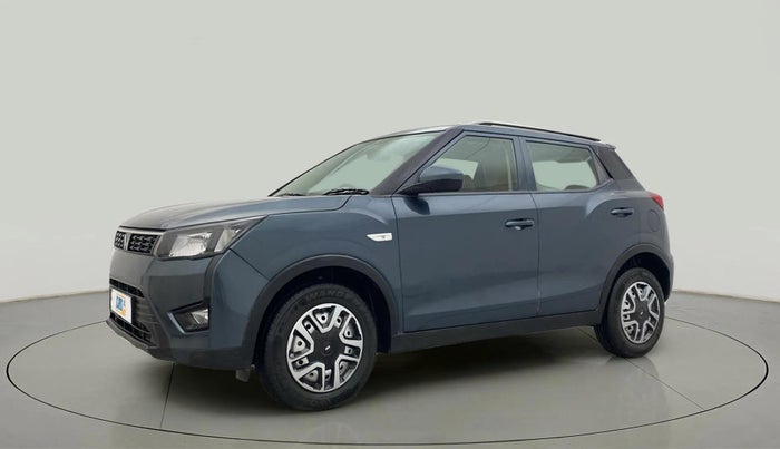 2022 Mahindra XUV300 W4 1.2 PETROL, Petrol, Manual, 6,612 km, Left Front Diagonal