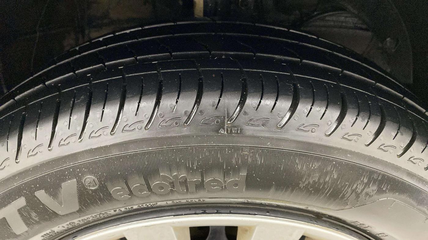 2020 Maruti Baleno DELTA PETROL 1.2, Petrol, Manual, 16,906 km, Right Front Tyre Tread