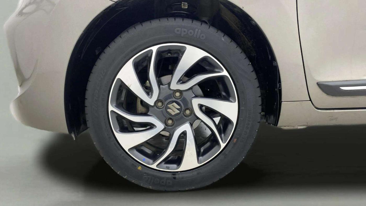 2020 Maruti Baleno ZETA PETROL 1.2, Petrol, Manual, 31,397 km, Left Front Wheel