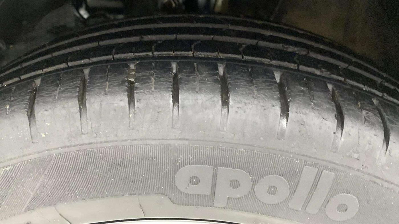 2020 Maruti Baleno ZETA PETROL 1.2, Petrol, Manual, 31,397 km, Left Front Tyre Tread