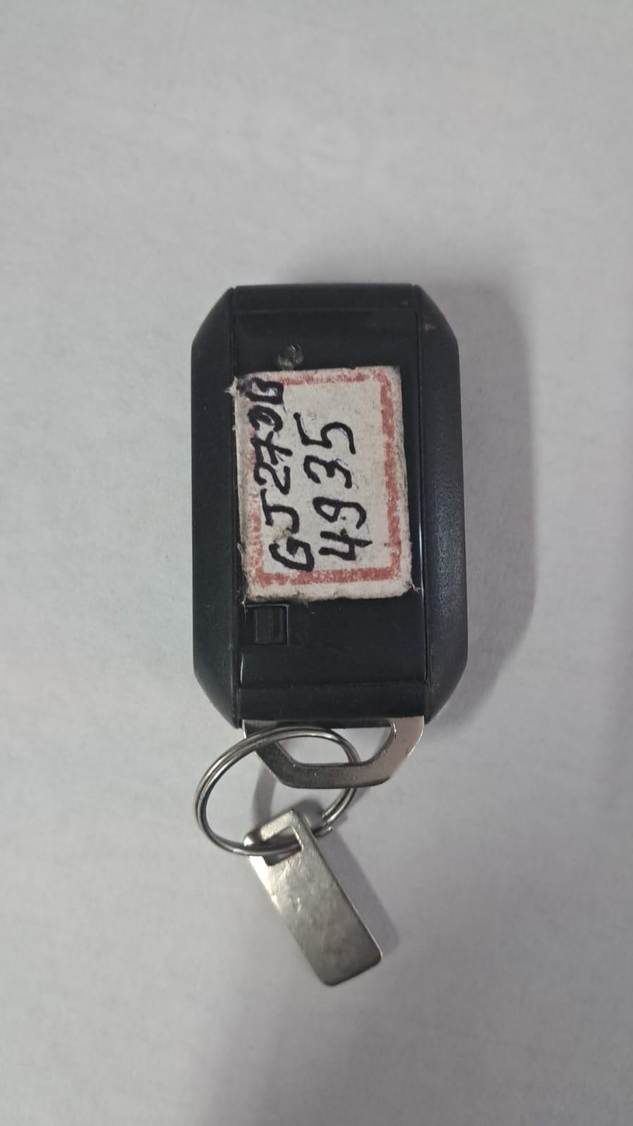 2020 Maruti Baleno ZETA PETROL 1.2, Petrol, Manual, 31,397 km, Key Close Up