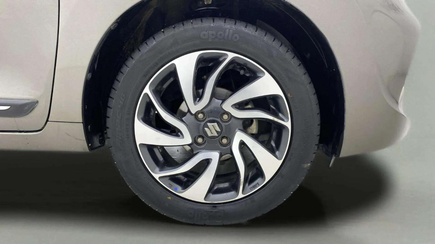 2020 Maruti Baleno ZETA PETROL 1.2, Petrol, Manual, 31,397 km, Right Front Wheel