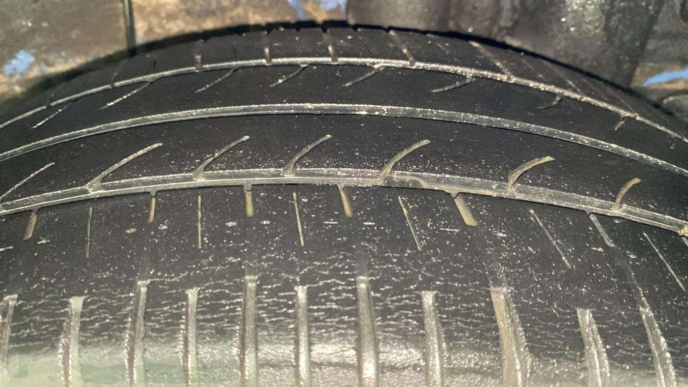 2019 Hyundai Elite i20 ASTA 1.2 (O), Petrol, Manual, 38,302 km, Left Rear Tyre Tread